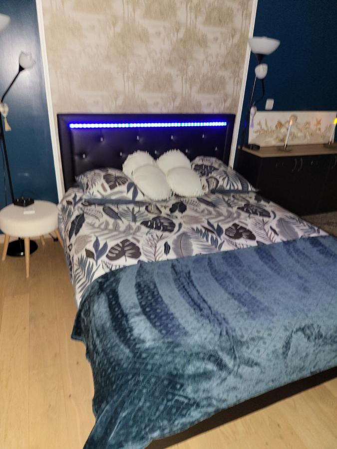 Choisy Le Jacuzzi Bed & Breakfast Exterior foto