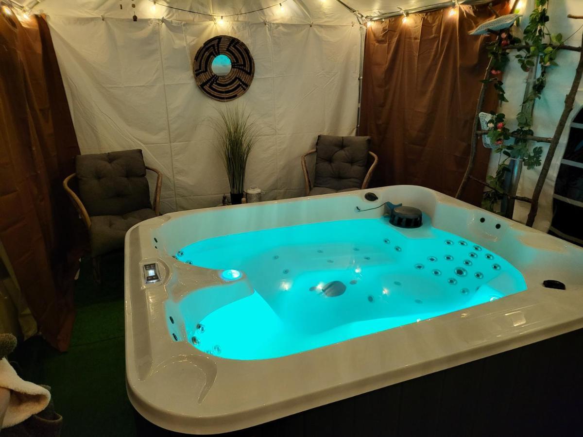 Choisy Le Jacuzzi Bed & Breakfast Exterior foto