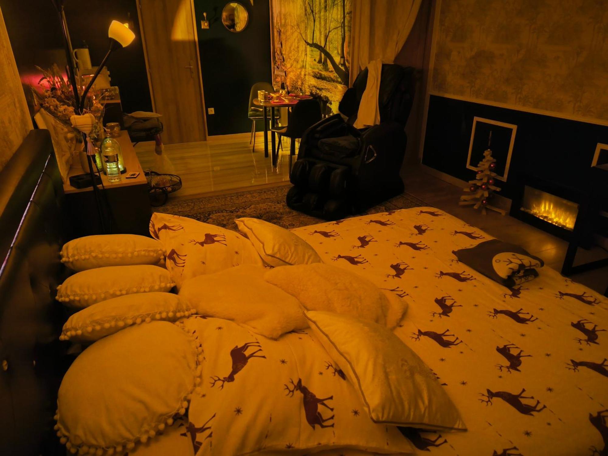 Choisy Le Jacuzzi Bed & Breakfast Exterior foto